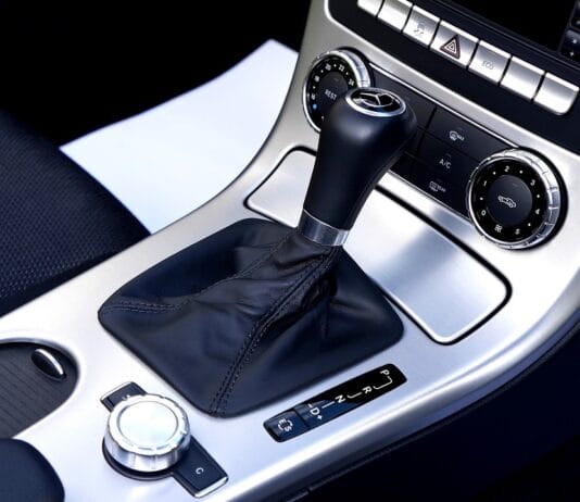 Bezpieczniki – jak je sprawdzać i wymieniać?