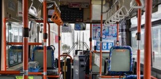 Jak sprawdzić ładowanie akumulatora multimetrem