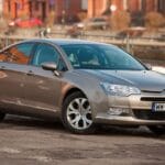 Kiedy warto wykonać konserwację lakieru?