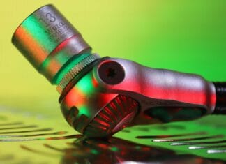 Klucze dynamometryczne 40–200 Nm – test dokładności przed i po 500 użyciach Metalowy kl