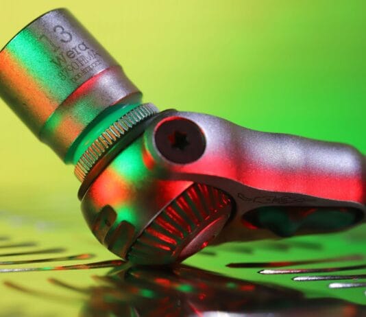 Klucze dynamometryczne 40–200 Nm – test dokładności przed i po 500 użyciach Metalowy kl