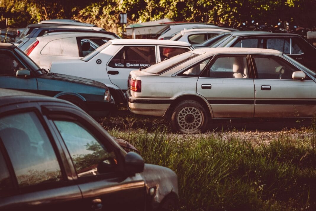 Skup złomu a stacja demontażu pojazdów – gdzie legalnie oddać kompletne auto? Skup złomu a stacja demontażu pojazdów – gdzie legalnie oddać kompletne auto?